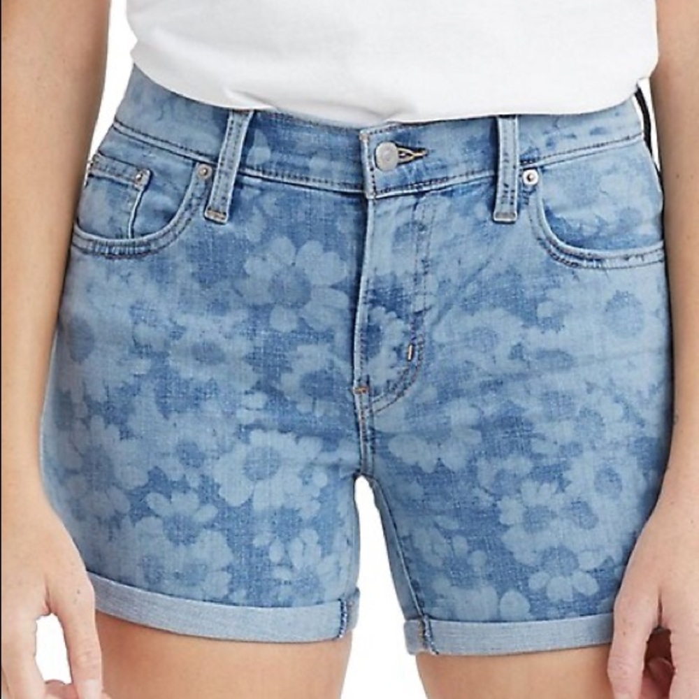 NWT Levi's Mid-Length Daisy-Print Jean Shorts. Sz 25